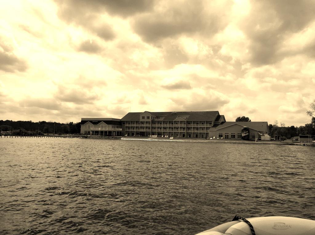Lakeside Resort&Conference Center Houghton Lake Extérieur photo